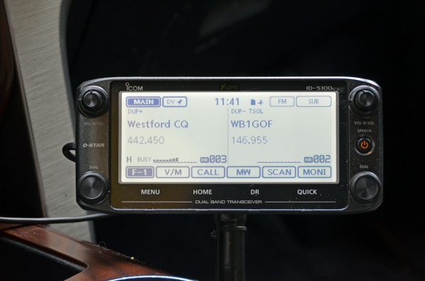 Mobile 2m/70cm FM Radio in a Vehicle Mobile 2m/70cm FM Radio in a Vehicle