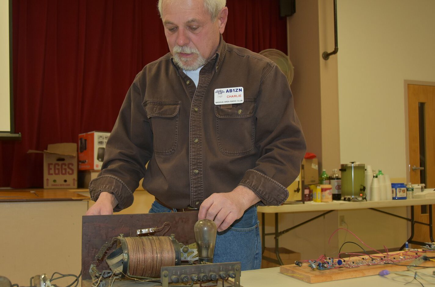 Charlie, AB1ZN shows us his project at Project Night 2017