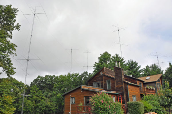 KC1XX Superstation Towers