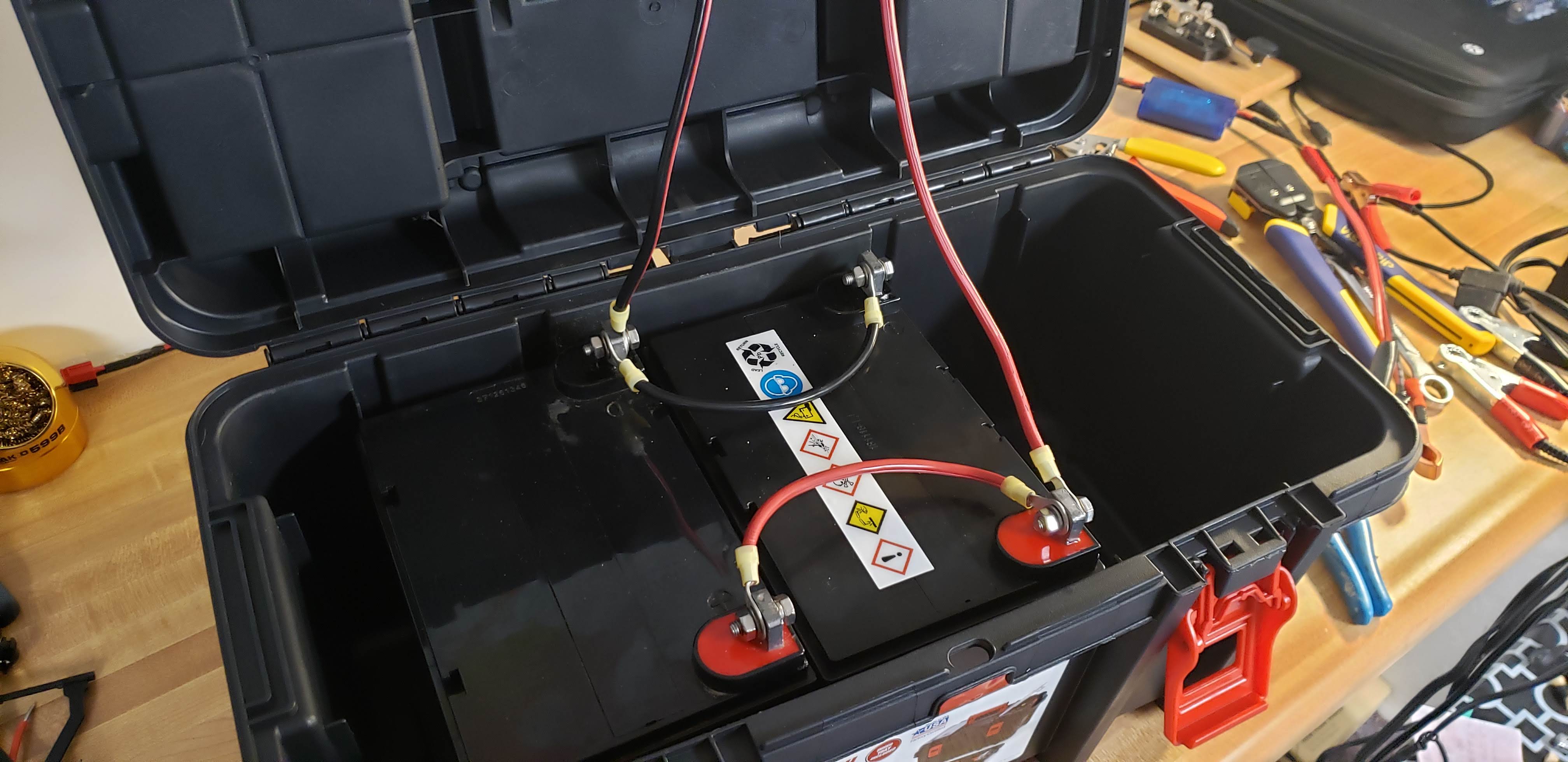 Small DIY Solar Generator/Battery Box for Ham Radio : r/SolarDIY