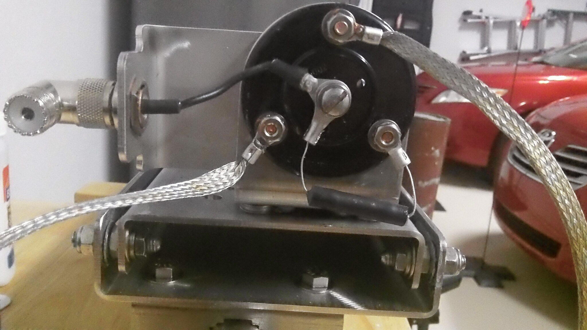 A Flagpole Antenna Project for Residential Settings